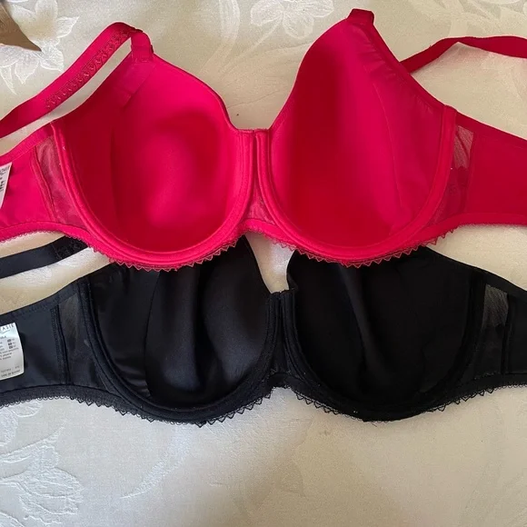 Bras 32G . Very gently worn bras - Picture 7 of 9